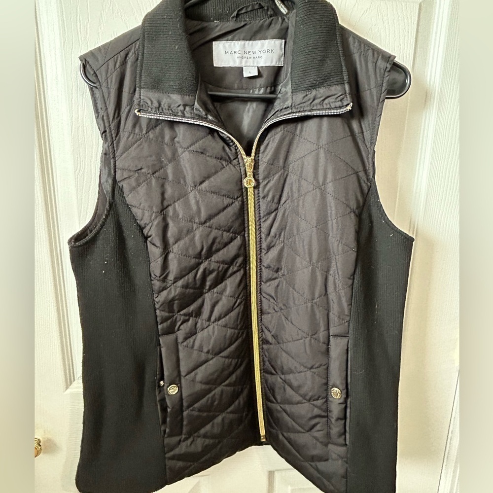 Marc New York quilted vest. Size L.